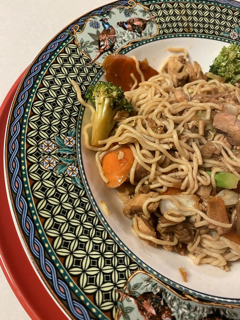 Yakisoba Noodles with pork, broccoli and carrots