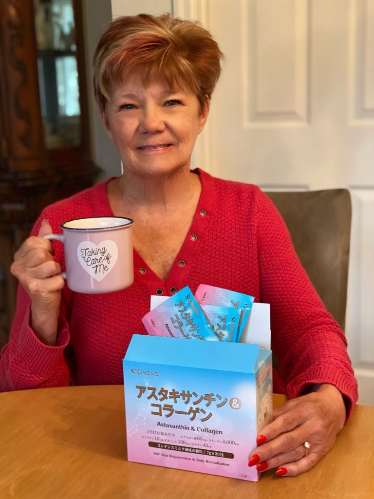 Shelley with a latte and packets of OMONO collagen