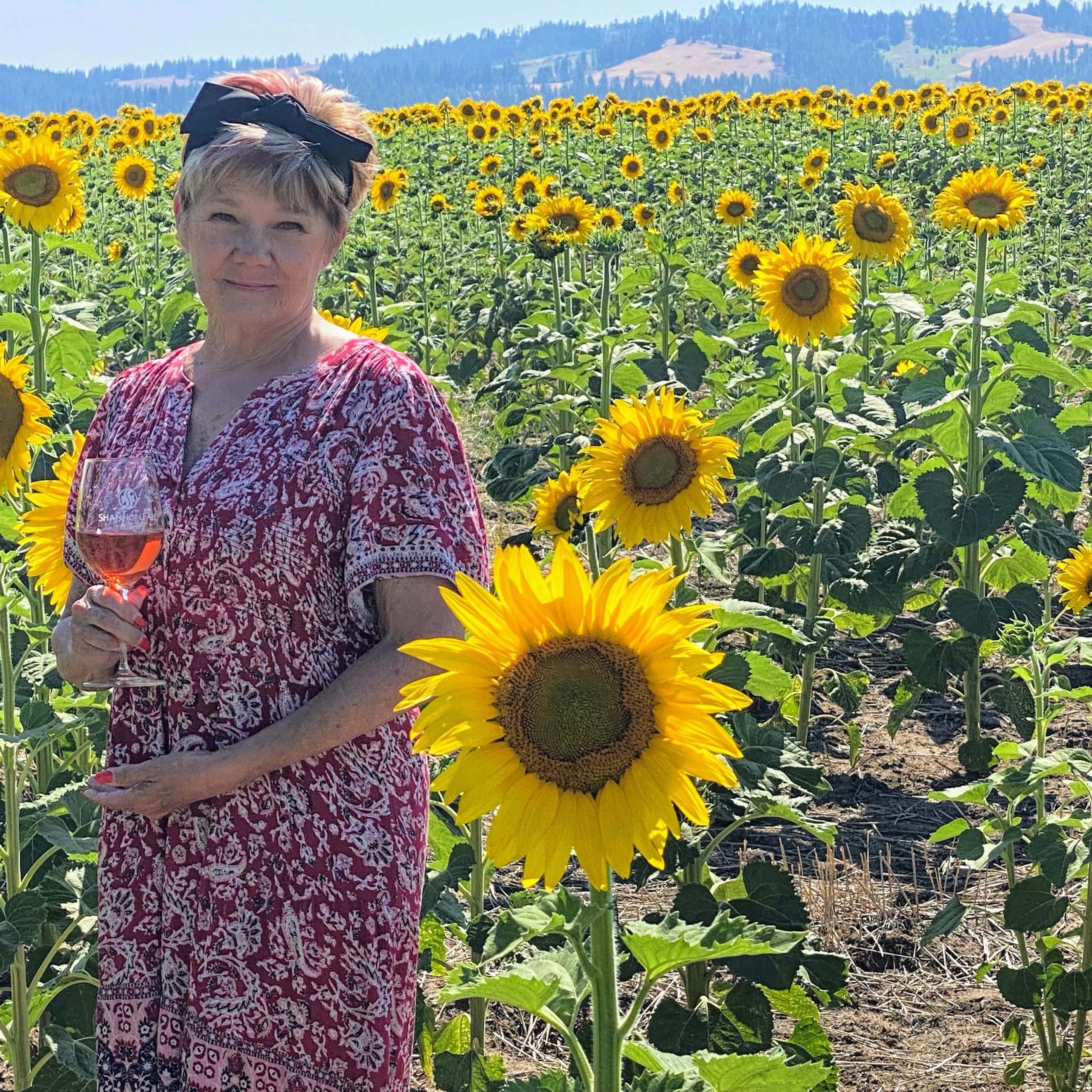 Choosing Summer Midi Dresses for Women Over 50 Meaningful Midlife
